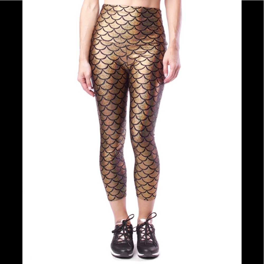 NEW Mermaid Scales High Waist Leggings Gold M NWT Emily Hsu